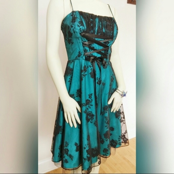 Zum Zum by Niki Livas Dresses & Skirts - Vintage Zum Zum cocktail party dress
